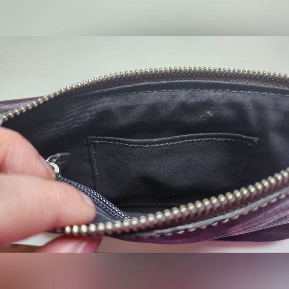 Roots Learher Brown Leather Wristlet Bag Turn Lock, Zip For Men And Woman - Picture 6 of 8